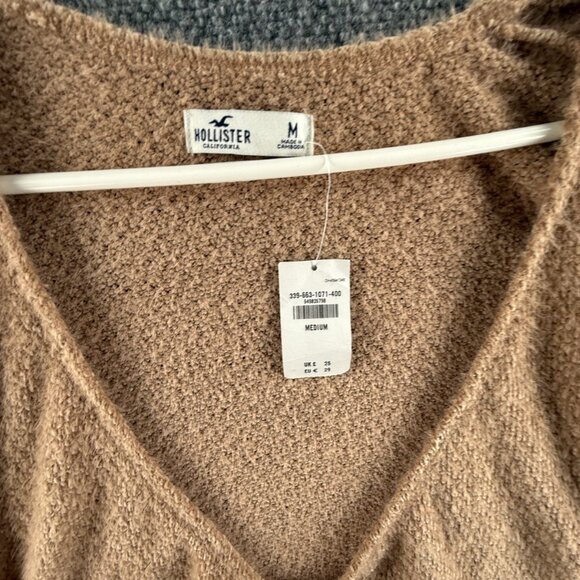 NWT Hollister Women Cardigan Sweater Medium Super Soft Knit Cropped Oversized - Picture 4 of 13
